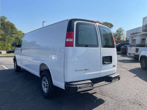 2025 GMC Savana 2500