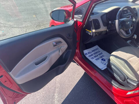 2015 Kia Rio 5-Door LX