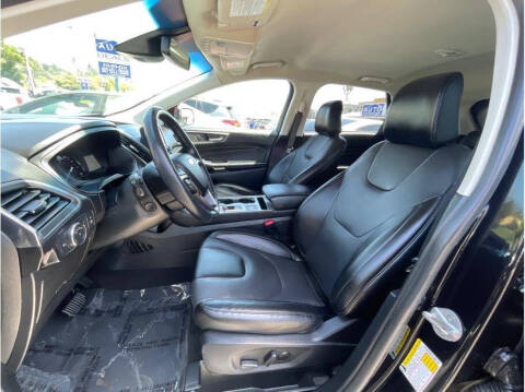 2022 Ford Edge Titanium