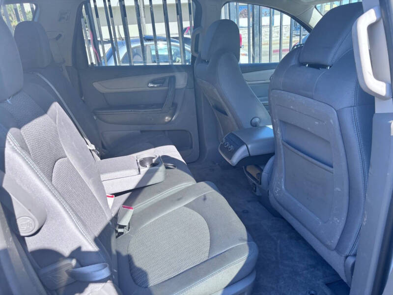 2017 Chevrolet Traverse LS