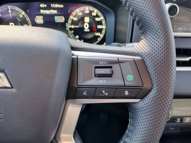 2025 Mitsubishi Outlander PHEV SE