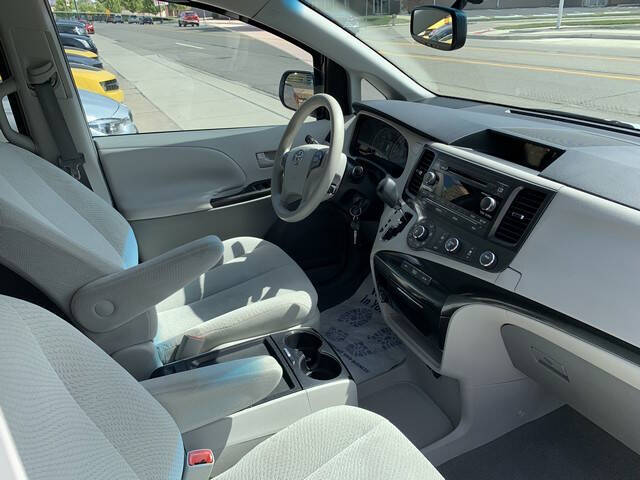 2011 Toyota Sienna