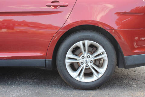 2014 Ford Taurus SEL