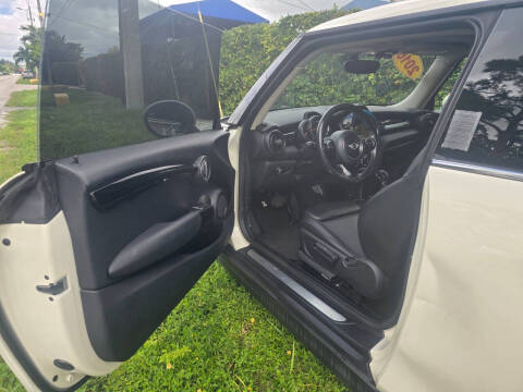 2016 MINI Hardtop 2 Door Cooper