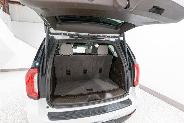 2022 GMC Yukon SLT