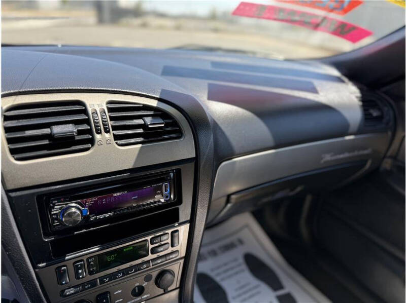 2005 Ford Thunderbird Deluxe