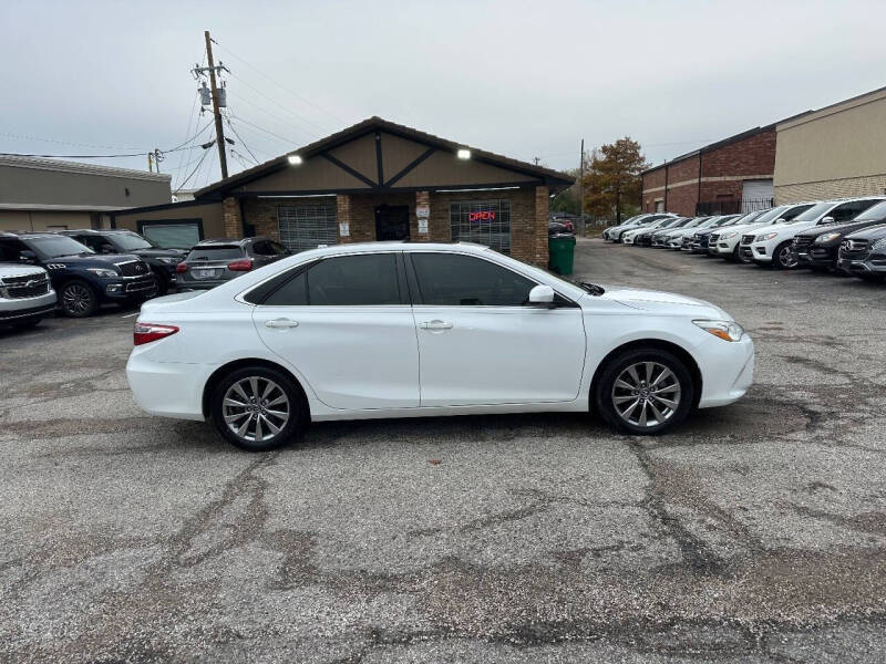 2017 Toyota Camry XLE