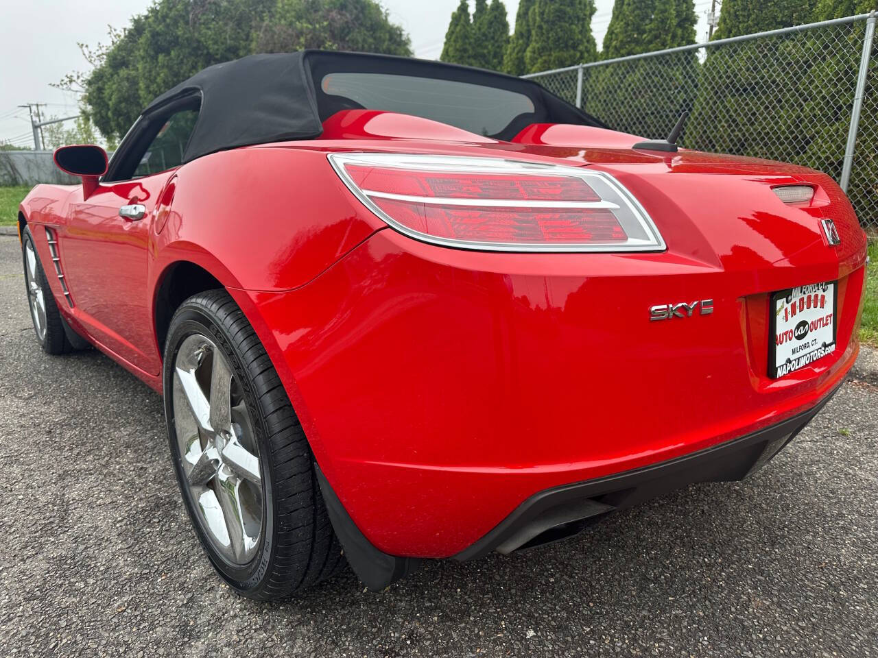 2008 Saturn SKY 19