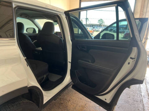 2022 Toyota Highlander L