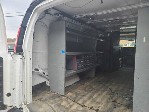 2017 GMC Savana 2500