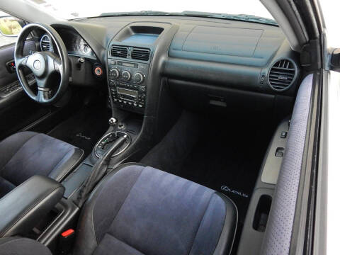 2002 Lexus IS 300