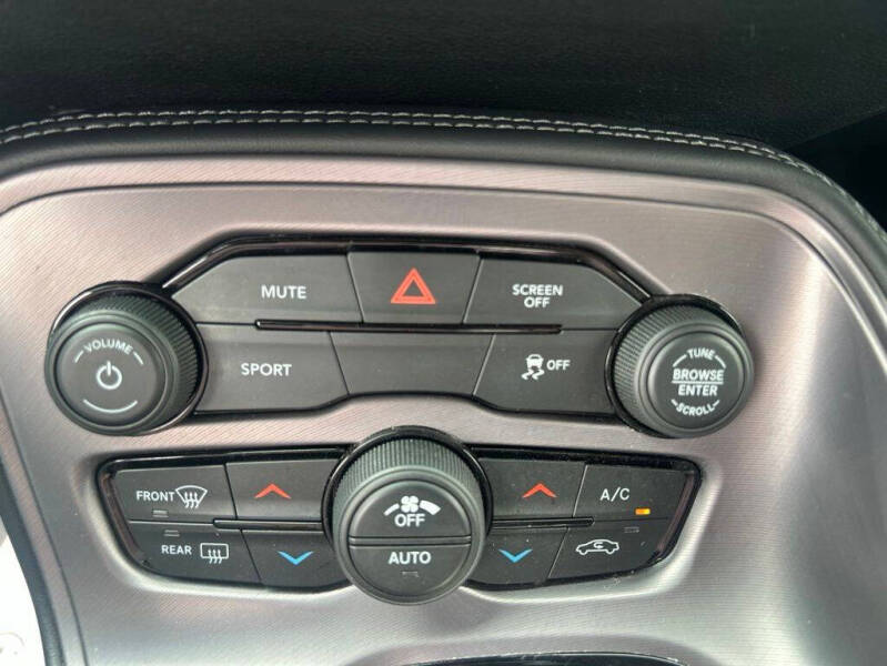 2023 Dodge Challenger SXT