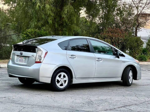 2010 Toyota Prius III