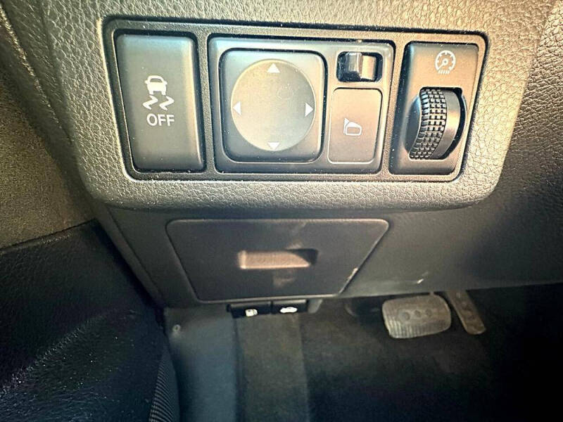 2012 Nissan Versa 1.8 S