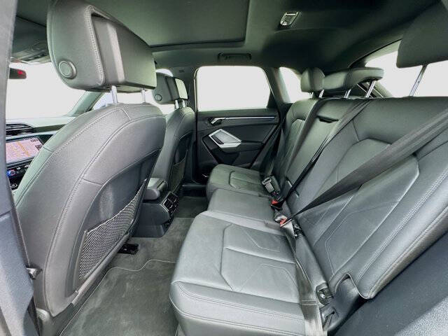 2021 Audi Q3 quattro Premium Plus 40 TFSI