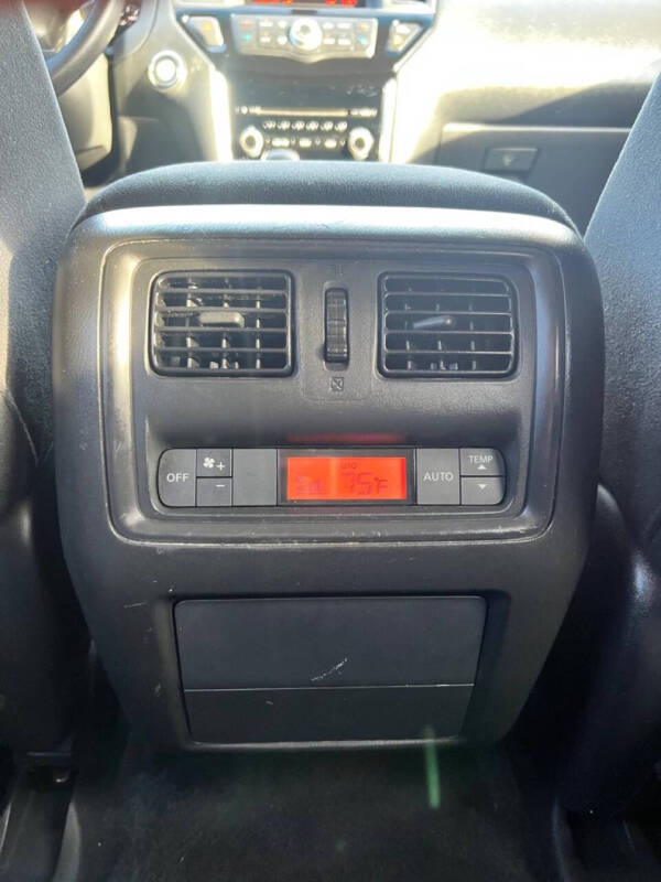 2015 Nissan Pathfinder