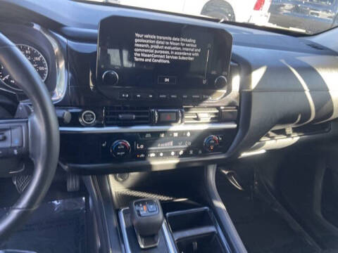 2022 Nissan Pathfinder SL