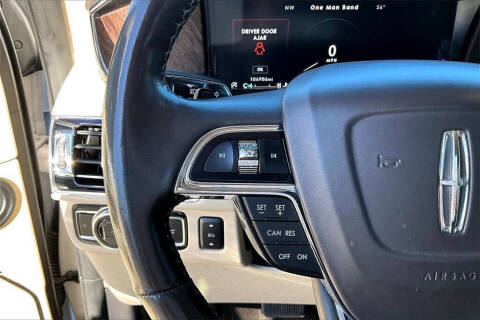 2019 Lincoln Navigator Select
