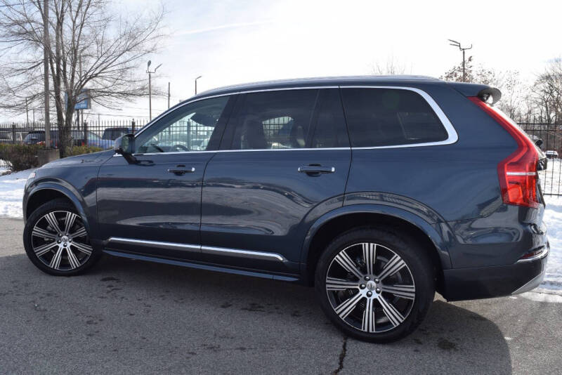 2022 Volvo XC90 T6 Inscription 6-Passenger