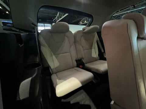 2022 Volvo XC90 T6 Inscription 7-Passenger