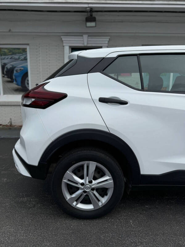 2024 Nissan Kicks S