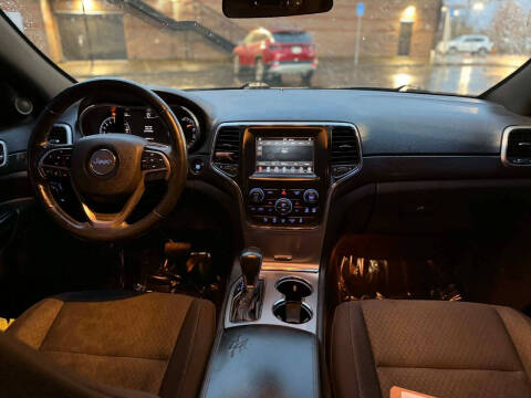 2018 Jeep Grand Cherokee Laredo