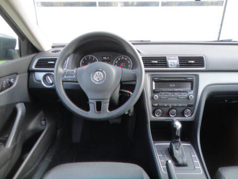 2013 Volkswagen Passat S PZEV