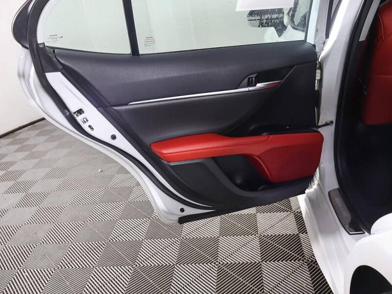 2019 Toyota Camry XSE