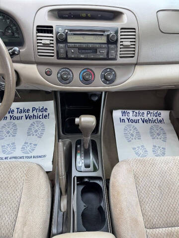 2003 Toyota Camry LE