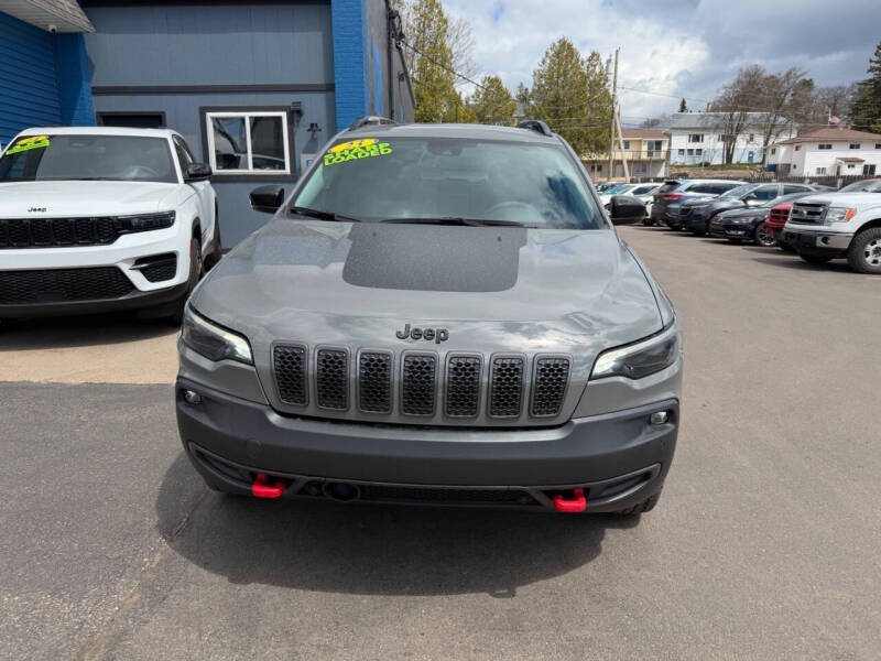 2023 Jeep Cherokee Trailhawk