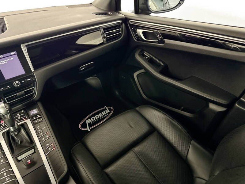 2020 Porsche Macan