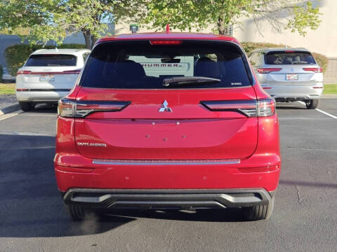 2025 Mitsubishi Outlander ES