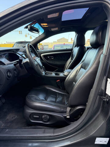 2018 Ford Taurus SEL