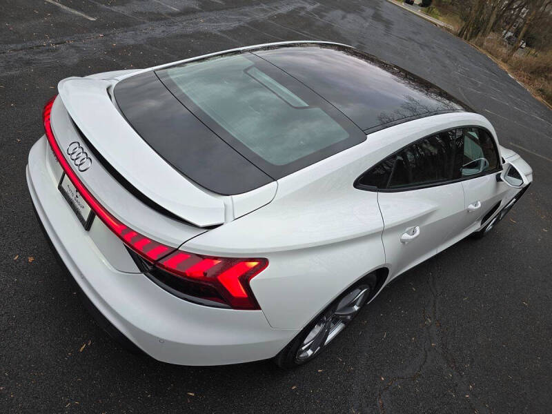 2022 Audi e-tron GT quattro Premium Plus