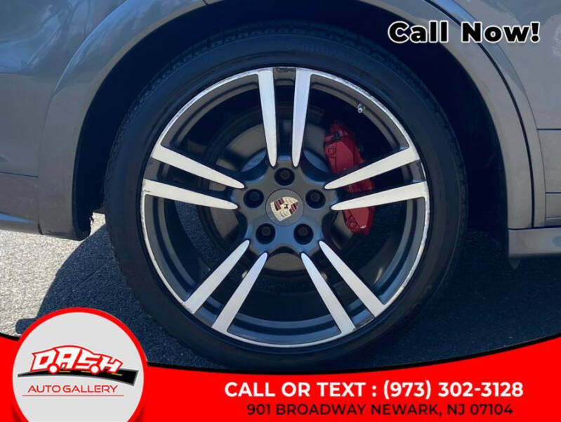 2013 Porsche Cayenne GTS