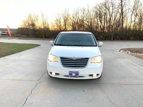 2009 Chrysler Town and Country for sale at JB Motors in Kansas City MO
