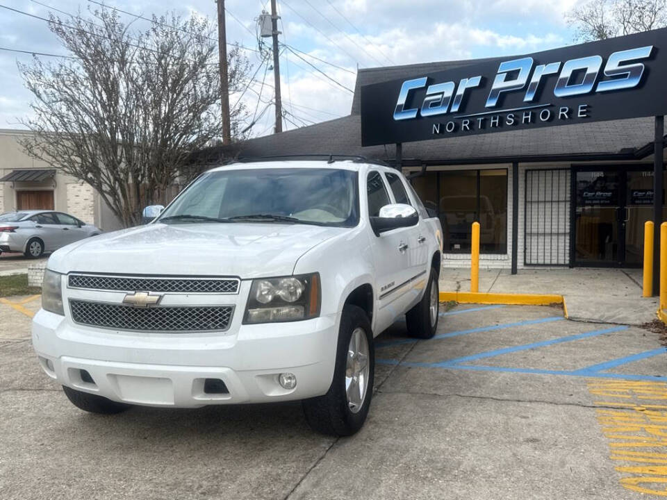 2009 Chevrolet Avalanche LTZ's photo