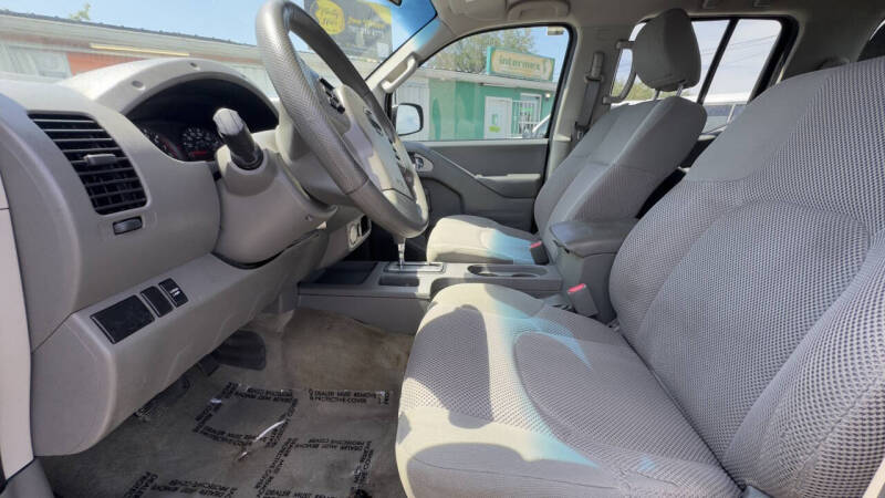 2016 Nissan Frontier SV