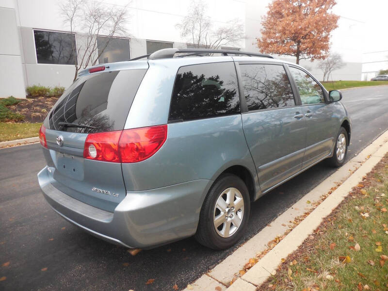 2008 Toyota Sienna LE 7-Passenger