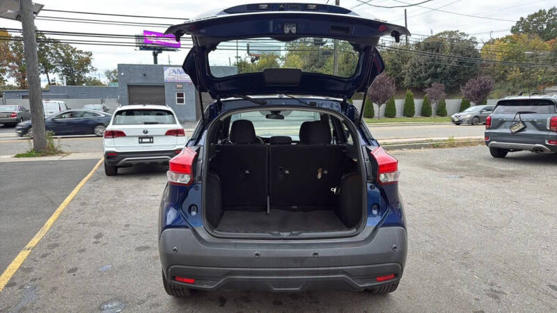 2020 Nissan Kicks SV