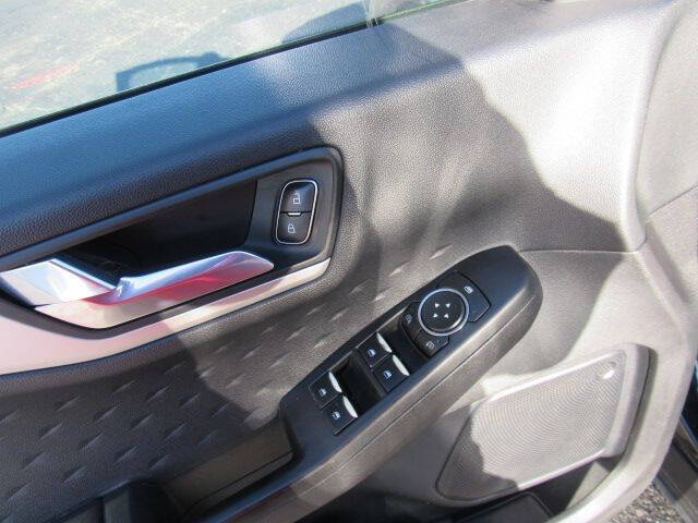 2020 Ford Escape SE
