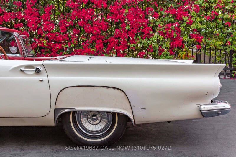 1957 Ford Thunderbird