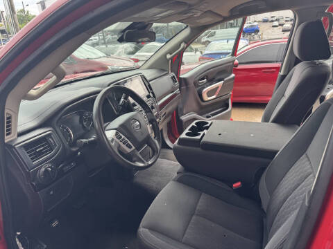 2022 Nissan Titan SV