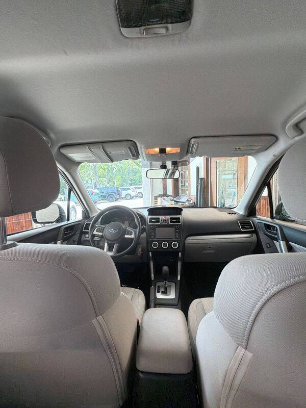 2017 Subaru Forester 2.5i