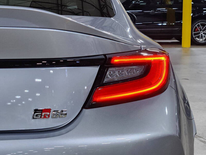 2024 Toyota GR86 Premium