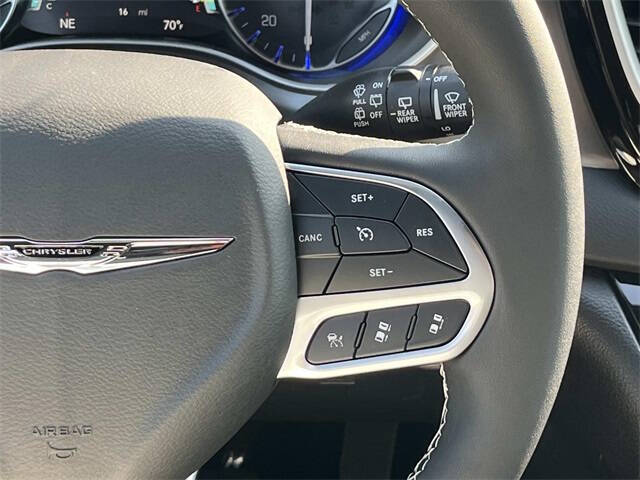 2026 Chrysler Voyager LX