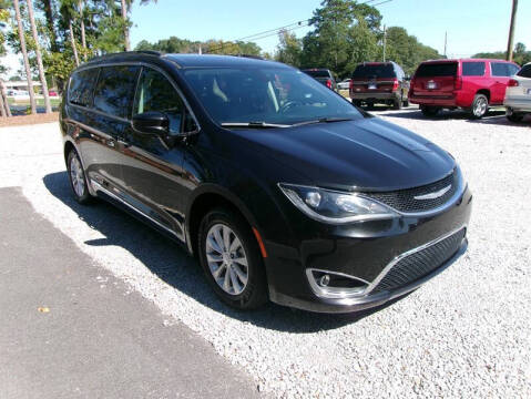 2017 Chrysler Pacifica Touring-L