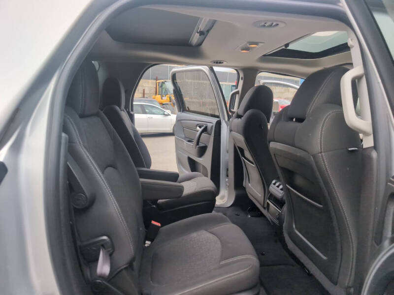 2013 GMC Acadia SLE-2