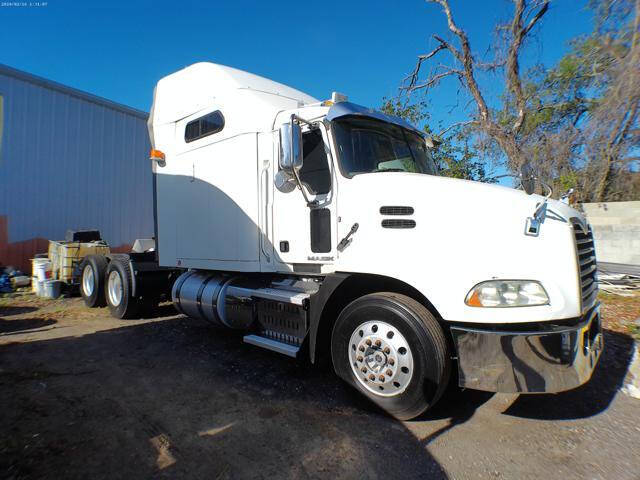 2016 Mack Pinnacle