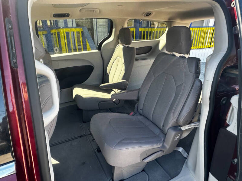 2019 Chrysler Pacifica LX